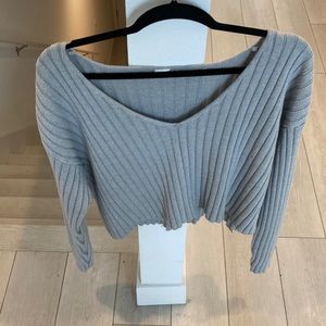 Abound Cropped ribbed knit sweater plunge neck, size XL, lite gray color